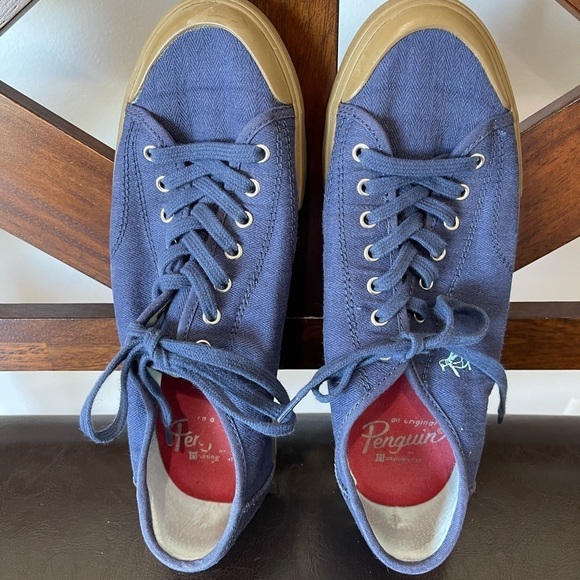 Original Penguin sneakers in a men size 8.5 - Picture 1 of 16